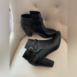 Cole Haan Black Leather Ankle Boots Women’s Size 8